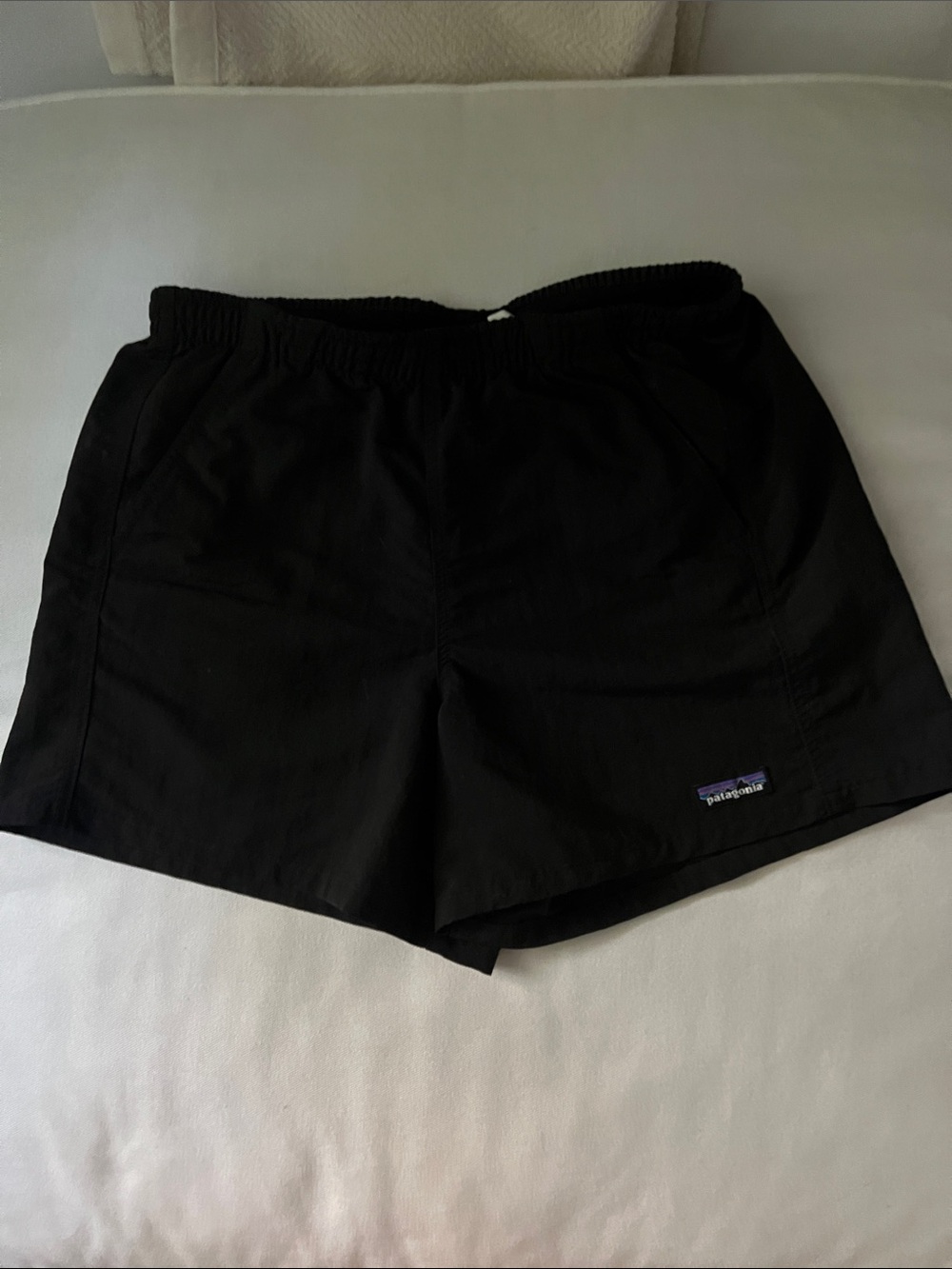 Patagonia Barely Baggie Women’s 5 inch short black size Small